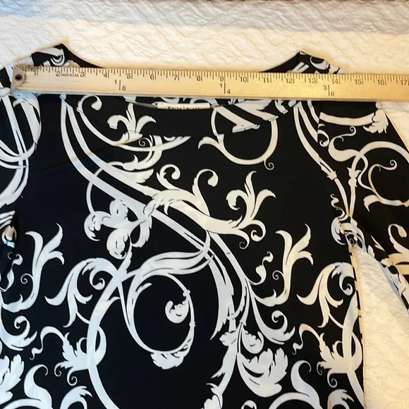 White House Black market black white small 3/4 sleeve dress. Floral print WHBM - Picture 6 of 9